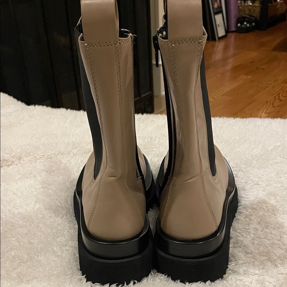 NWOB Jeffrey Campbell Tanked Boot in Taupe, Size 7.5 - Picture 4 of 12